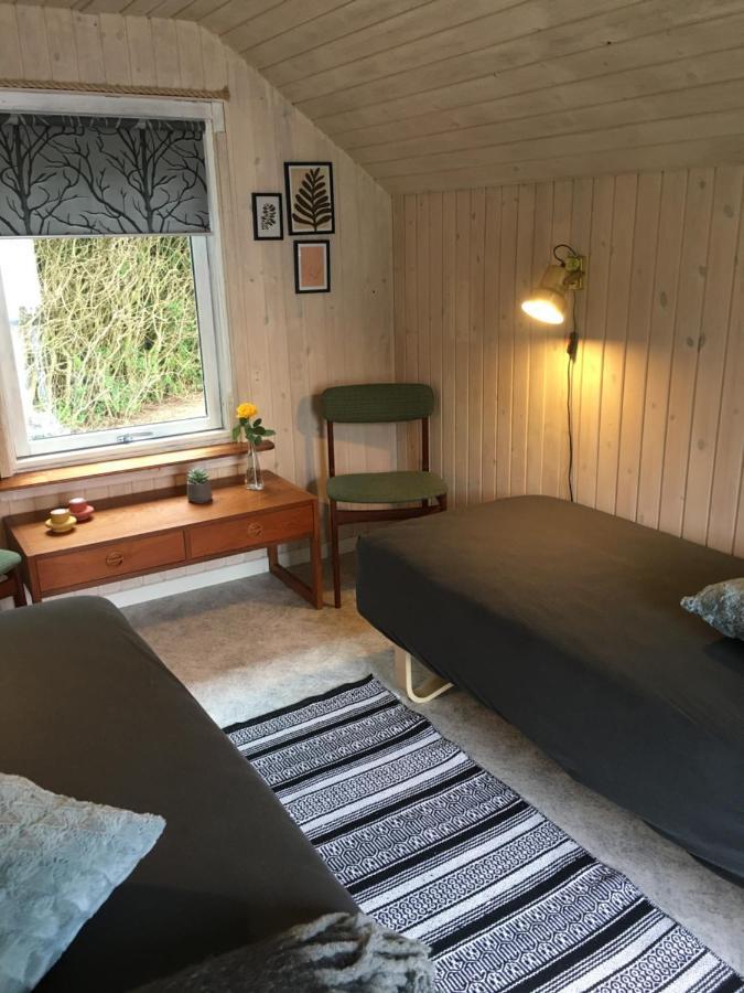 Stunning Romantic Cabin Close To Baltic See Idestrup Екстериор снимка